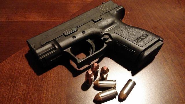 A picture of a gun and bullets. This represents how Attorney Hoffman will help you restore your gun rights in Florida.